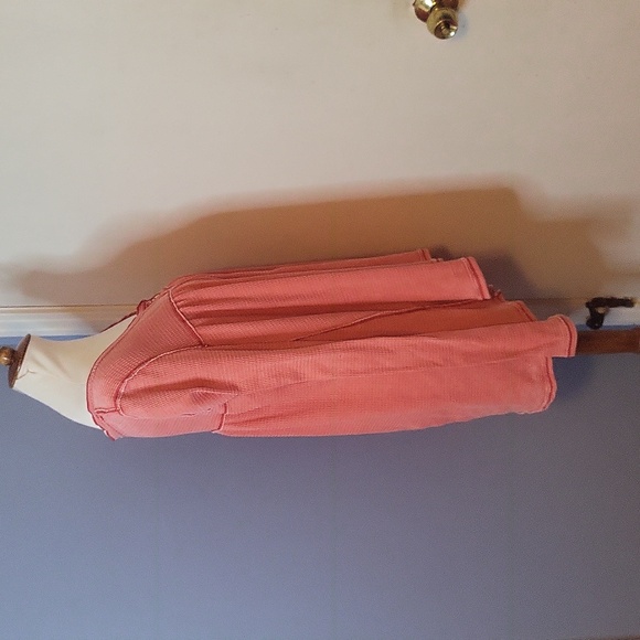 We The Free People Top Pink Waffle Knit Long Sleeve Henley Large - Picture 3 of 5